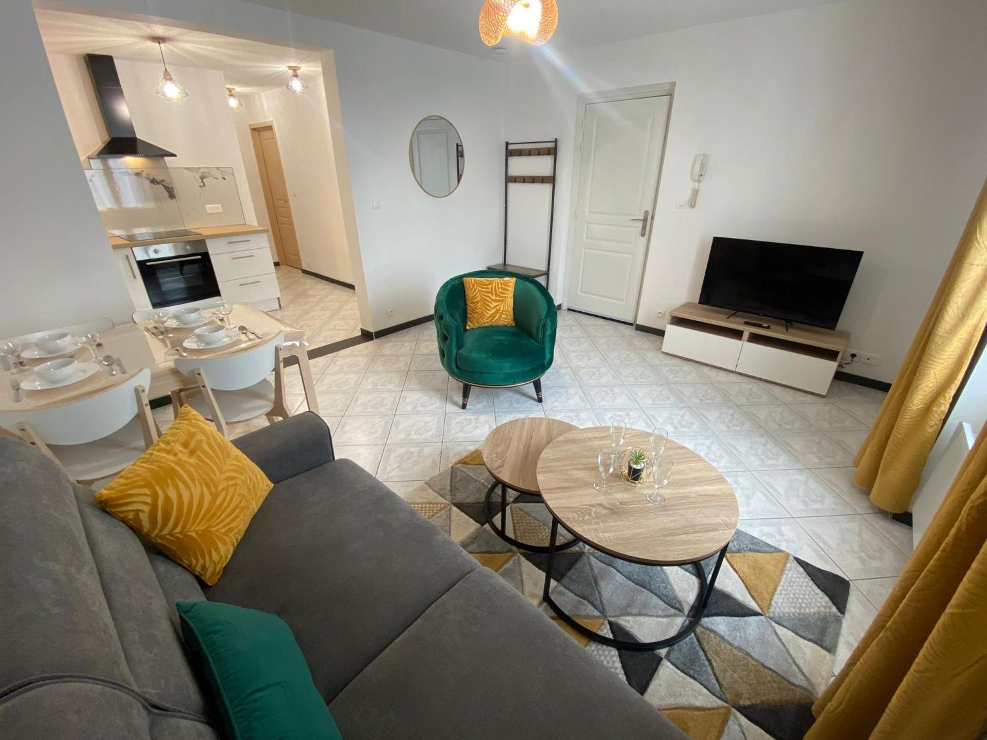 Le 11 De Colmar Apartment Luaran gambar